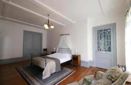Barrais-Bussolles House | Château de Bussolles