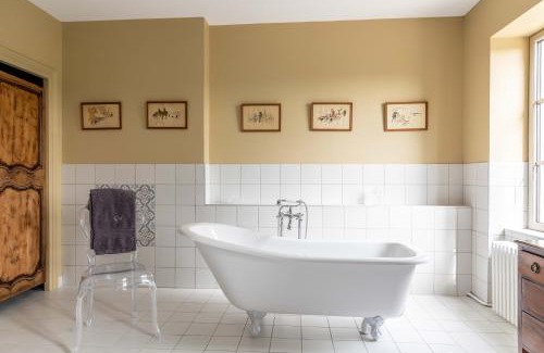 Charmeil Bed & Breakfast | Château de Charmeil- Vichy chambres d'hôtes