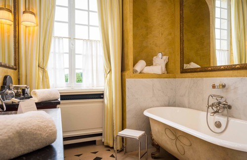 Courcelles-sur-Vesles Hotel | Château de Courcelles - Relais & Châteaux