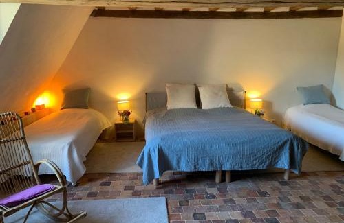 Beaumont-Pied-de-Boeuf Bed & Breakfast | Château de la Faverie chambres d hôtes
