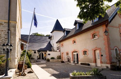 Saint-Genix-sur-Guiers House | Château de Saint-Genix