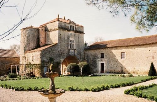 Cezais Bed & Breakfast | Château de la Cressonnière