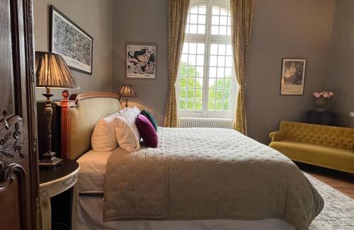 Douville House | Château de la Forge