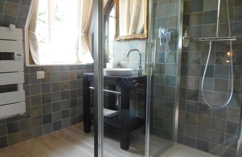 Mery-Bissieres-en-Auge Bed & Breakfast | Château de Launay