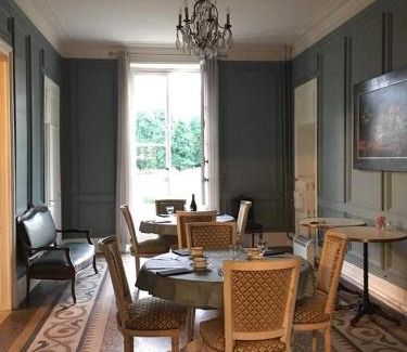 Challuy Bed & Breakfast | Château de Maucouvent
