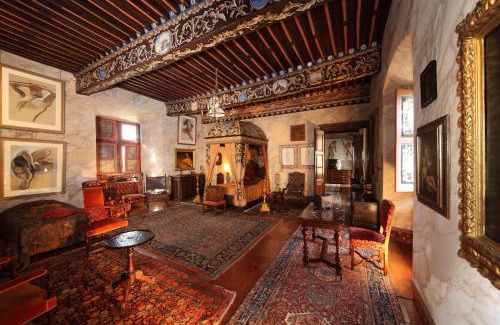 Senouillac Bed & Breakfast | château de Mauriac