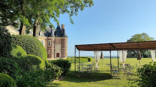 Montmirail House | Château de Montmirail