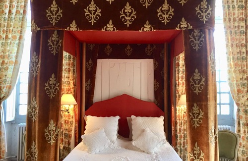 Saint-Loup-Lamaire Hotel | Château de Saint Loup