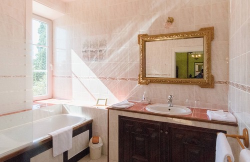 Bonnac-la-Cote Bed & Breakfast | Château de Saint-antoine