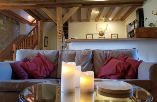 Neuille House | Château de Salvert - 4 Gîtes - 32 personnes