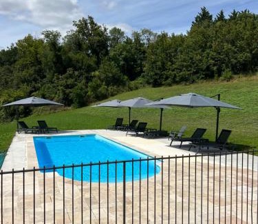 Echire House | Château des Loups - Les Cyprès
