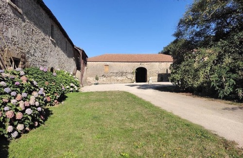 Mouchamps House | Château du Parc Soubise - Gîte Parthenay l'Archevêque