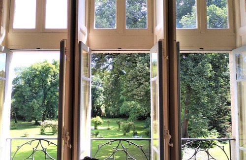 Saint-Remy-de-Chargnat House | Château de la Vernède, charming & historic guest house, Volcanoes natural park