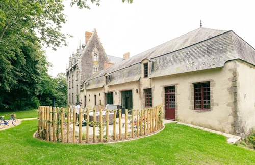 La Rabateliere Cottage | Château historique avec jardin, jacuzzi et équipements de détente - 10 personnes