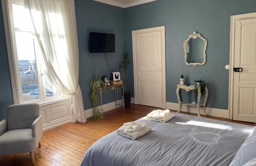 Parthenay Bed & Breakfast | Château Maranne