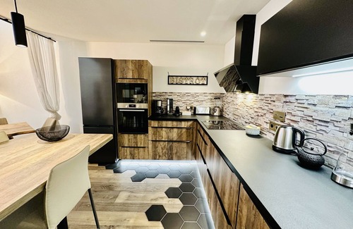 Hotel de Ville - Quinconces Apartment | Château Trompette Tourny