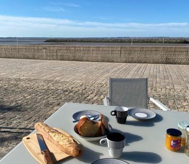 Quartier des Boucholeurs House | Châtelaillon-Plage, maison de pêcheur en front de mer