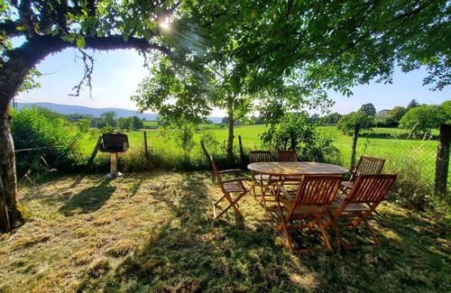 Cezia Cottage | Charming gite "Le paradis du Jura" located in an oasis of peace and nature.