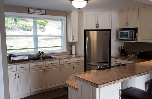Masons Point Cottage | Charming 3-bedroom cottage in lovely Head Of St Margarets Bay with AC, WiFi