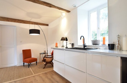 Saint-Laurent-des-Mortiers House | Charming Home with Flowers