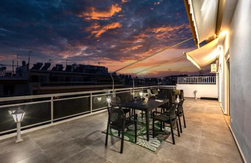 Kallithea Apartment | ChabbyNJoy - Modern 3BR with Acropolis View