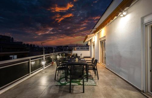 Kallithea Apartment | ChabbyNJoy - Modern 3BR with Acropolis View