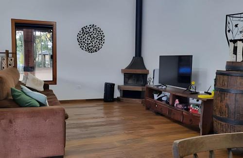 Ibiuna House | Chacara em Ibiuna Conforto Sofisticação