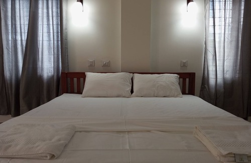 Angamali Hotel | CHAEL Airport Residency, Double Room Non AC nNedumbassery,Cochin.