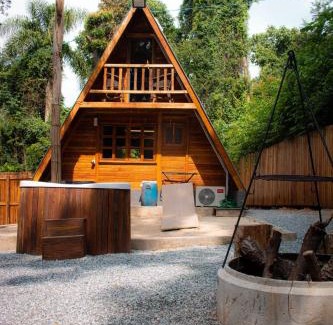 Itapecerica da Serra Cabin | CHALÉS, CABANAS, SUITES - ESPAÇOS ROMÂNTICOS NA NATUREZA - Clique no link do tipo da acomodação antes da reserva, pois temos 3 tipos diferentes de acomodação