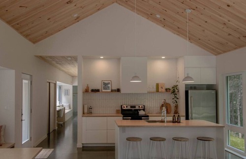 Sainte-Emelie-de-L'Energie House | Chalet Harmony | River Access | 4 Guests | Hot Tub