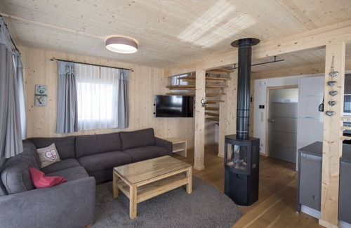 Sankt Lorenzen ob Murau Ski Chalet | Chalet # 56 with 4 Bedrooms, sauna & swim spa