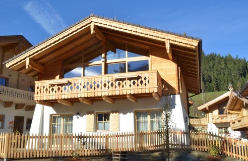 Schonbach House | „Chalet 18 Am Sonnenhang“ by Alpen Apartments