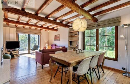 Tilff Ski Chalet | Chalet 2 chambres "The Escape Chalet" by FineNest