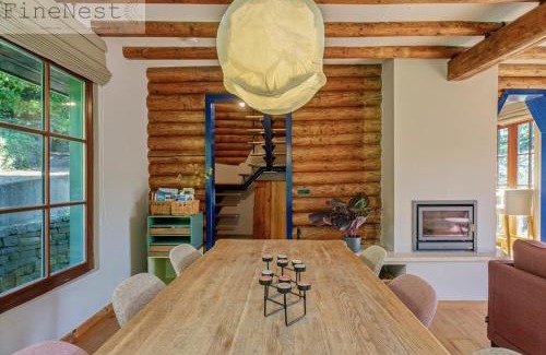 Tilff Ski Chalet | Chalet 2 chambres "The Escape Chalet" by FineNest