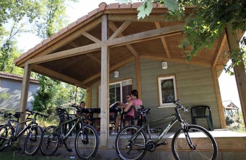 Monclar-de-Quercy Ski Chalet | Chalet 3 étoiles - Piscine - eebbic
