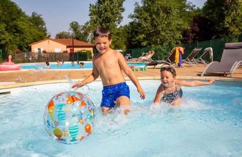 Vieille-Brioude Ski Chalet | Chalet 3 étoiles - Piscine - eeiigg