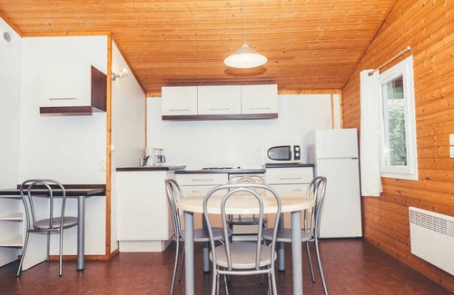 Beynat Ski Chalet | Chalet 3 étoiles - Piscine - eebbhf