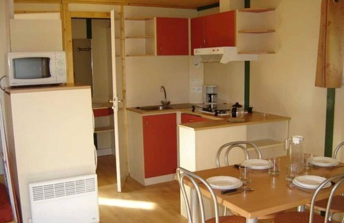 Marcillac-la-Croisille Ski Chalet | Chalet 3 étoiles - Piscine - eeiife