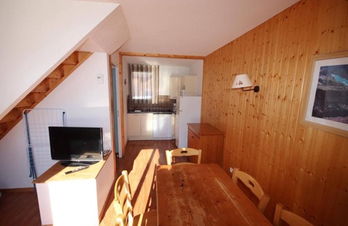 Saint-Etienne-en-Devoluy Ski Chalet | Chalet, 300m from shops, fitness, swimming pool, sauna, terrace, parking, tv, ski locker, 42m²