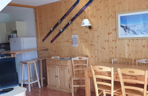 Saint-Etienne-en-Devoluy Ski Chalet | Chalet, 300m from shops, fitness, swimming pool, sauna, terrace, parking, tv, ski locker, 42m²