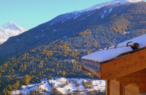 Heremence Ski Chalet | Chalet, 350m from shops, balcony, fireplace or stove, parking, tv, 150m², Thyon