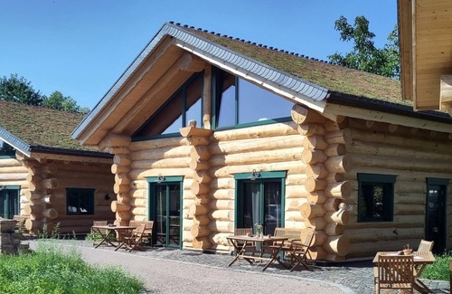 Siefersheim Apartment | Chalet 4 - Swiss stone pine house - - Seyberth's Chalet
