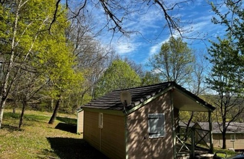 Lissac-sur-Couze Ski Chalet | Chalet 5 minutes from the lake, swimming pool, ideal for families!