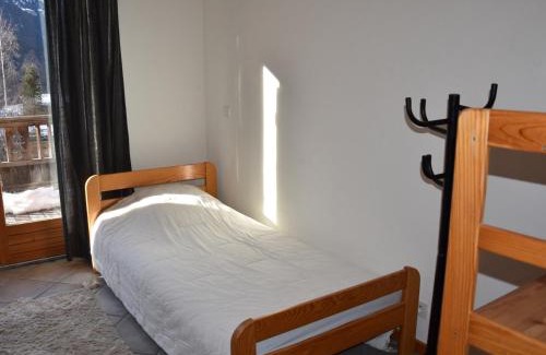 Pralognan-la-Vanoise Ski Chalet | Chalet 5 pièces près de la forêt à Pralognan-la-Vanoise, idéal pour 8 personnes - FR-1-464-176