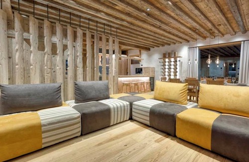 Livigno Ski Chalet | Chalet "Akchalet Akon" with Mountain View, Heated Indoor Pool & Wi-Fi