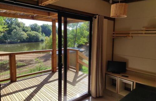 Maulevrier Cabin | Chalet au bord de l'eau les Logis de l'Oumois