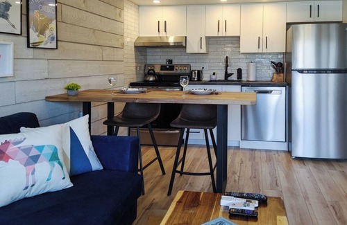 Orford Condo | Chalet Aventure Orford - Cozy condo in beautiful Orford - WiFi, AC, fireplace