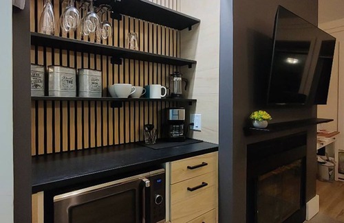 Orford Condo | Chalet Aventure Orford - Cozy condo in beautiful Orford - WiFi, AC, fireplace