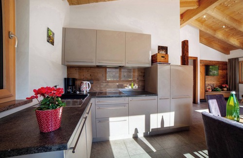 Rifiano Ski Chalet | Chalet 'Azalee' with Mountain View, Shared Pool and Wi-Fi