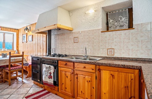 Primiero San Martino di Castrozza Ski Chalet | Chalet 'Baita Valmesta' with Mountain View, Private Terrace and Private Garden